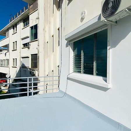 Le Sunshine - Au Coeur Du Centre Ville De Pointe- A- Pitre - Proche De Tout Avec Sa Grande Terrasse Ensoleillee Esterno foto